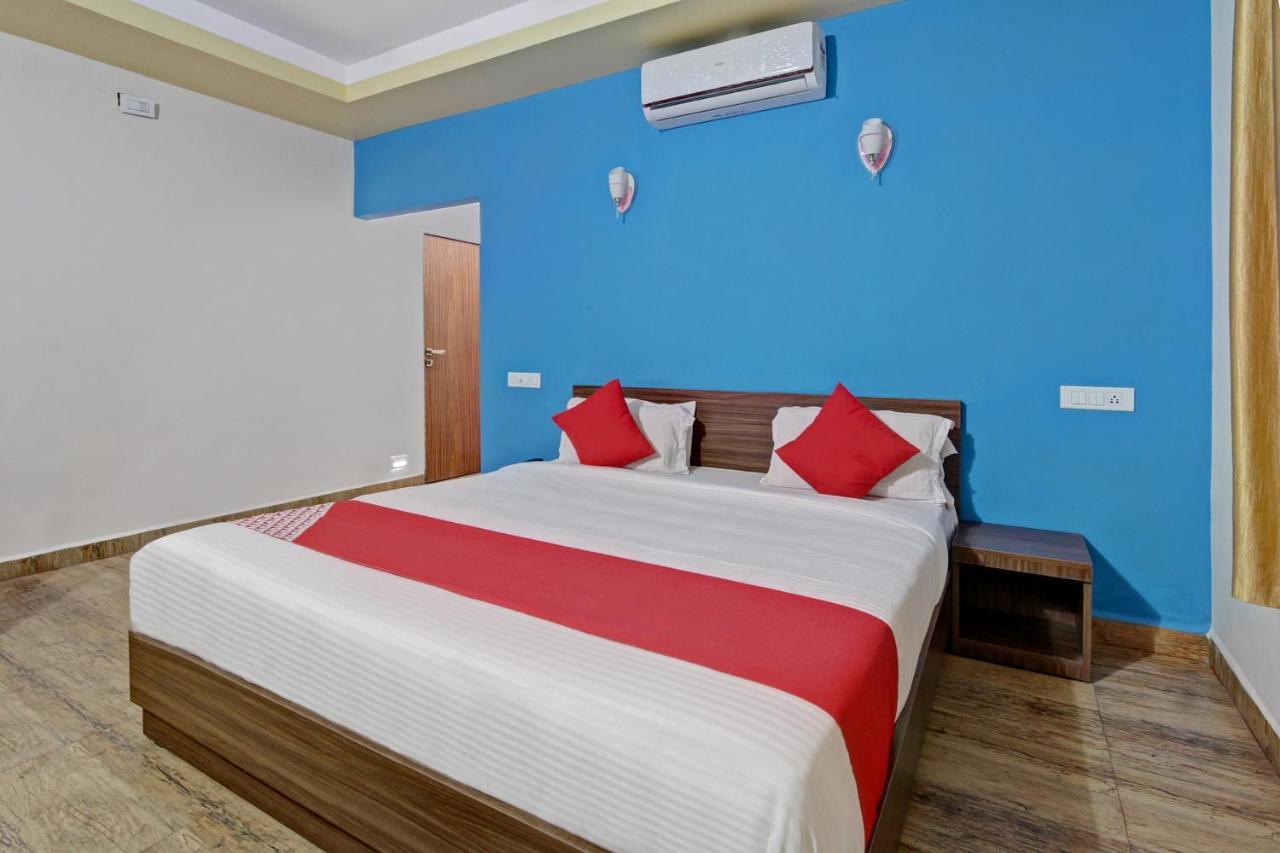 Oyo 48704 Rashi Farms Hubli Exterior foto