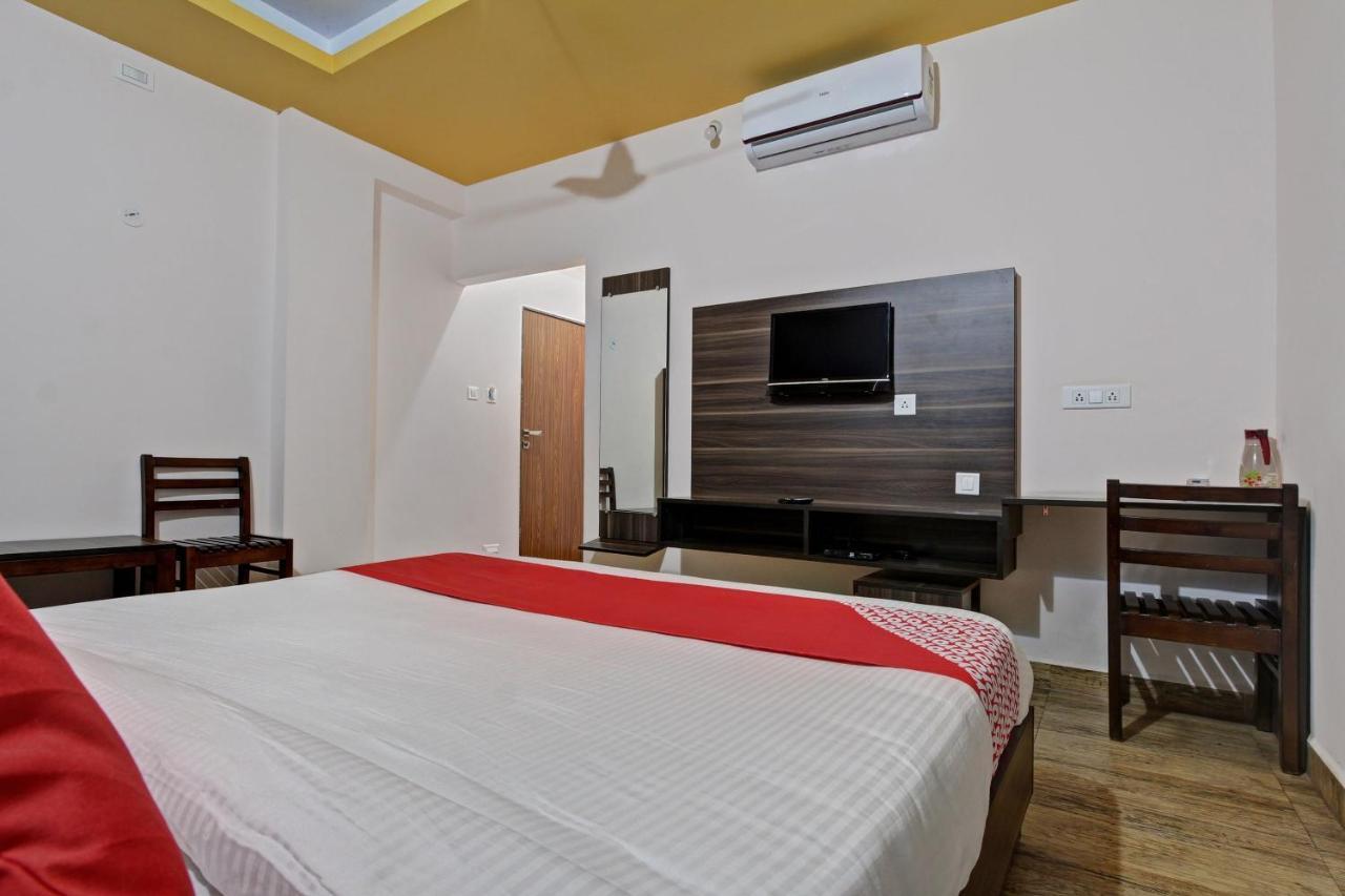 Oyo 48704 Rashi Farms Hubli Exterior foto